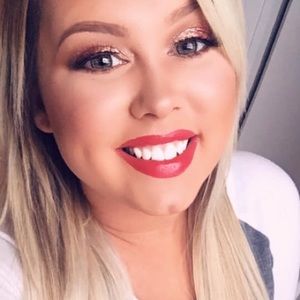 Meet your Posher, Alissa